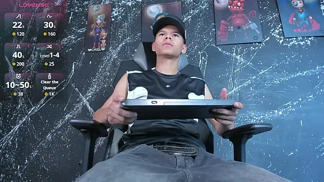 DylanRoyce  online show from 02-27-26, 01:00