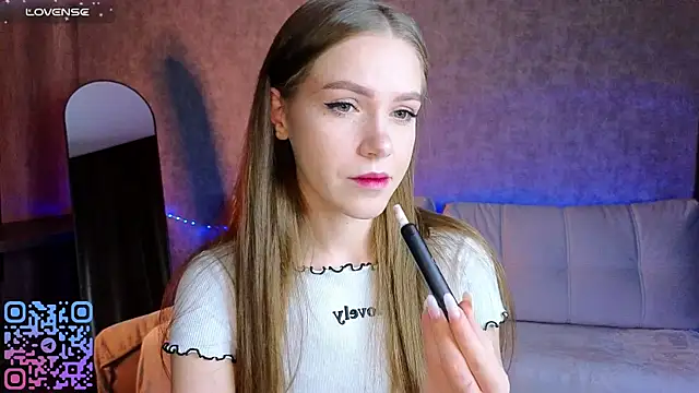 Snapshot of melee_eva chatting on 03-27-26, 07:25 melee eva online show from 03-27-26, 07:25