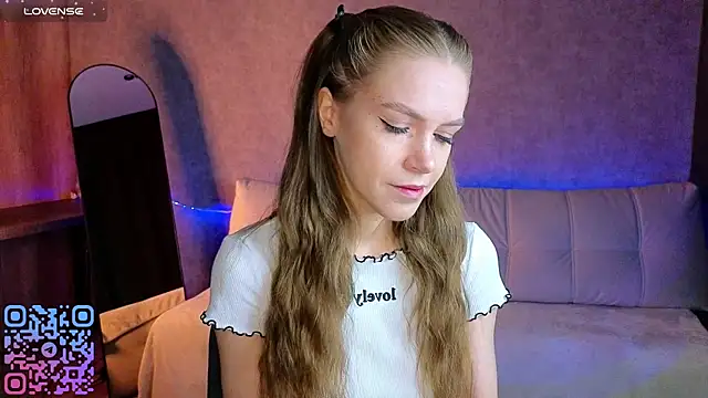 Snapshot of melee_eva chatting on 04-12-26, 07:46 melee eva online show from 04-12-26, 07:46