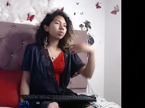 Snapshot of samanta_rosse20 chatting on 03-21-26, 02:16 samanta rosse20 online show from 03-21-26, 02:16