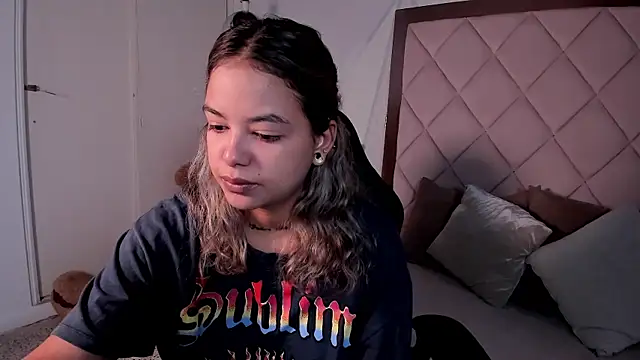 Snapshot of dulce_lyraa1 chatting on 07-13-26, 03:42 dulce lyraa1 online show from 07-13-26, 03:42