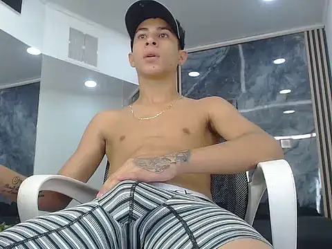 Snapshot of Hollmanhot chatting on 03-13-26, 02:51 Hollmanhot online show from 03-13-26, 02:51