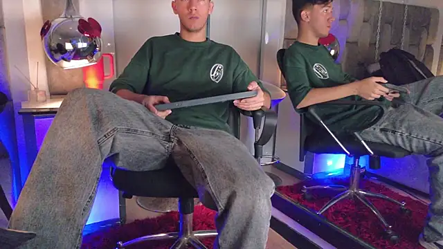 Austin Reedss online show from 04-14-26, 01:28