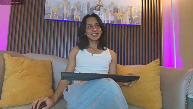 Snapshot of Elisasue chatting on 06-05-26, 03:24 Elisasue online show from 06-05-26, 03:24