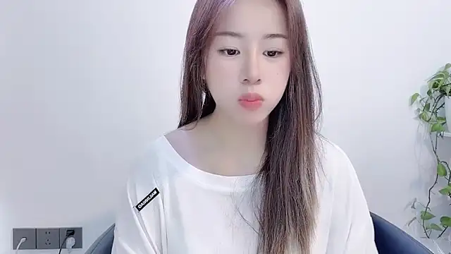 Snapshot of Baixi-01 chatting on 03-30-26, 04:02 Baixi-01 online show from 03-30-26, 04:02