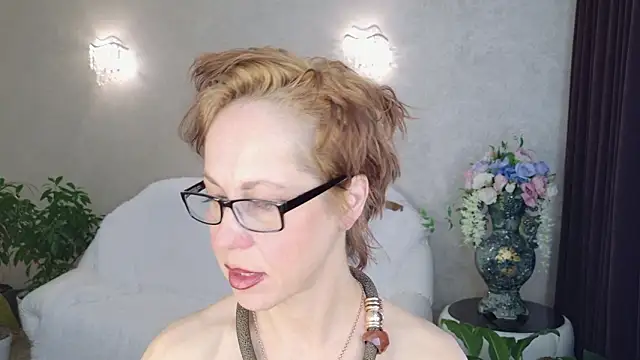 LioraWeiss online show from 03-08-26, 06:50