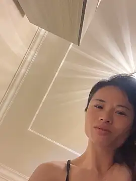 Mia-lp online show from 03-03-26, 10:43