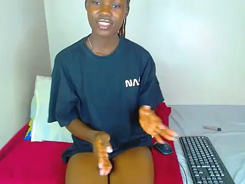 Snapshot of Melanin07 chatting on 03-04-26, 12:33 Melanin07 online show from 03-04-26, 12:33