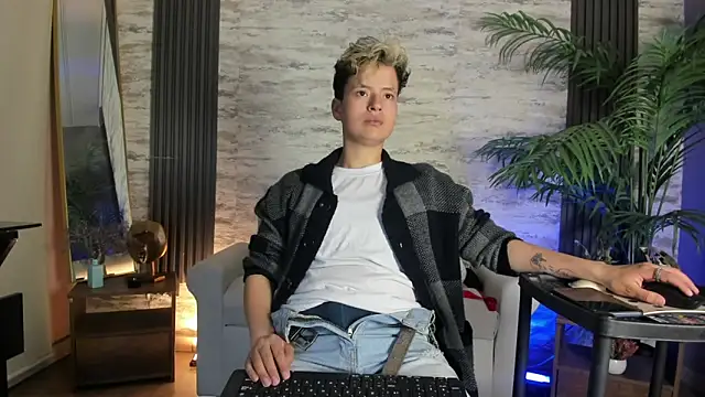 RedHood 1 online show from 03-27-26, 03:34