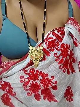 Snapshot of Sofiaa_09 chatting on 03-31-26, 08:20 Sofiaa 09 online show from 03-31-26, 08:20