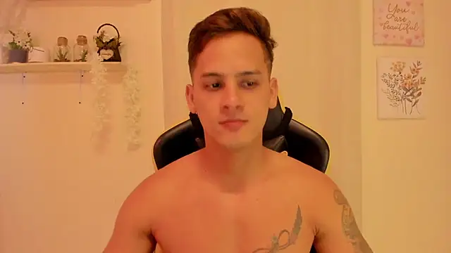 sexy andres01 online show from 04-29-26, 04:33