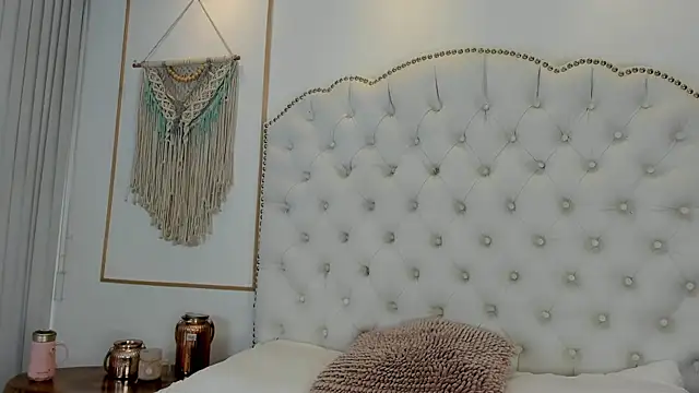 Snapshot of Sara_funy chatting on 04-29-26, 11:36 Sara funy online show from 04-29-26, 11:36