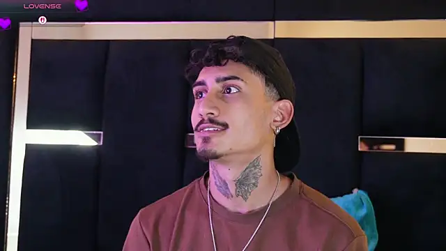 Snapshot of Dark_Eros_ chatting on 03-02-26, 07:32 Dark Eros online show from 03-02-26, 07:32