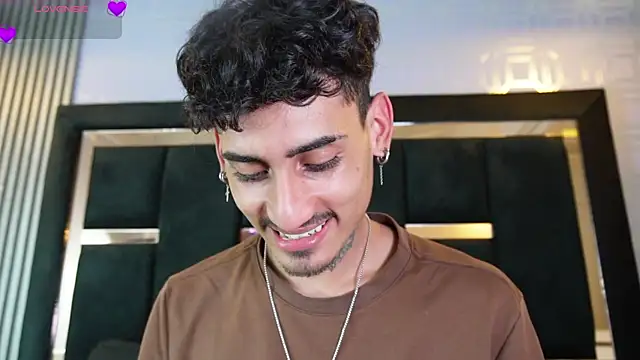 Snapshot of Dark_Eros_ chatting on 03-17-26, 07:28 Dark Eros online show from 03-17-26, 07:28