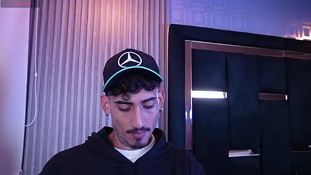 Snapshot of Dark_Eros_ chatting on 04-12-26, 03:22 Dark Eros online show from 04-12-26, 03:22