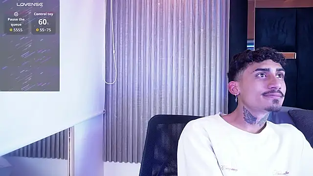 Snapshot of Dark_Eros_ chatting on 04-15-26, 04:08 Dark Eros online show from 04-15-26, 04:08