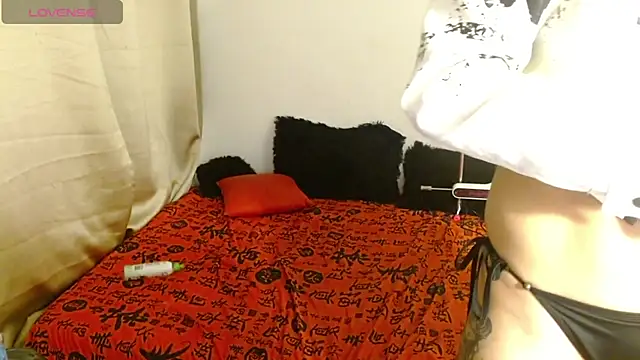 Snapshot of Divinejewel69 chatting on 03-27-26, 07:58 Divinejewel69 online show from 03-27-26, 07:58