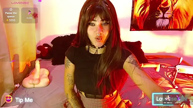 Divinejewel69 online show from 05-18-26, 11:27