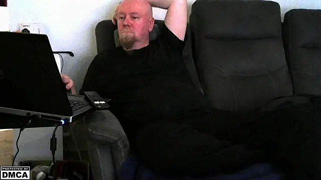 Snapshot of TeaserDom chatting on 03-06-26, 07:32 TeaserDom online show from 03-06-26, 07:32