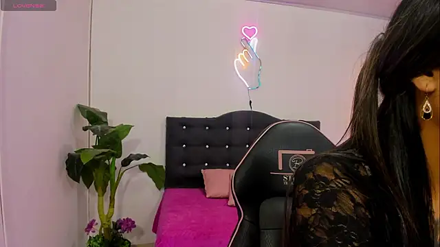 Snapshot of LINDSAY_TAY chatting on 03-22-26, 03:54 LINDSAY TAY online show from 03-22-26, 03:54