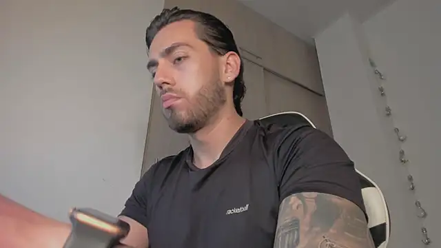 Axel  Blaze online show from 04-13-26, 12:54