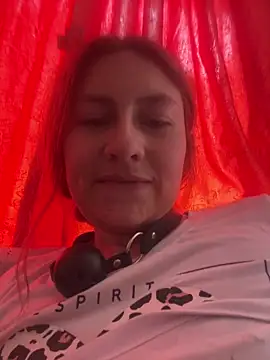 Snapshot of Alicia__1 chatting on 05-26-26, 05:53 Alicia 1 online show from 05-26-26, 05:53