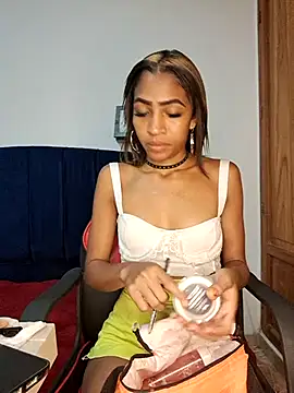 Snapshot of Canela_em chatting on 03-03-26, 12:33 Canela em online show from 03-03-26, 12:33