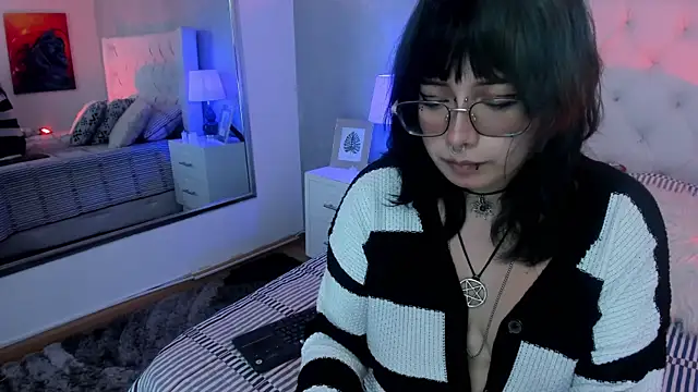 Snapshot of Ivi_jones_ chatting on 04-09-26, 08:14 Ivi jones online show from 04-09-26, 08:14