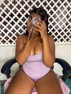 Snapshot of Coraline_em chatting on 03-31-26, 06:08 Coraline em online show from 03-31-26, 06:08