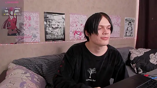 Snapshot of maximcumtasty chatting on 03-08-26, 10:30 maximcumtasty online show from 03-08-26, 10:30