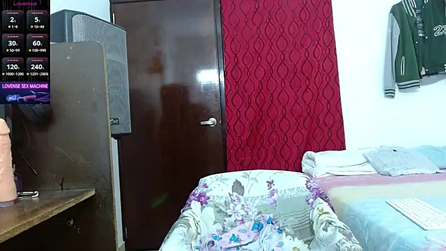 scarlet johannson19 online show from 06-25-26, 03:06