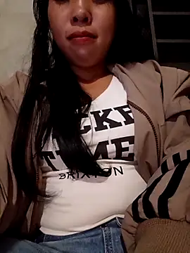 Snapshot of eanna88 chatting on 04-23-26, 01:24 eanna88 online show from 04-23-26, 01:24