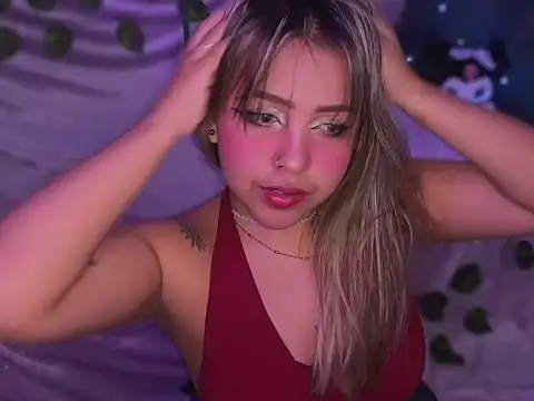 Moon Velvet  online show from 02-25-26, 07:12