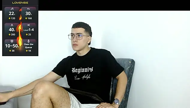 Snapshot of oliver___saint chatting on 03-08-26, 12:19 oliver saint online show from 03-08-26, 12:19