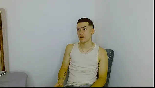 Snapshot of oliver___saint chatting on 03-13-26, 11:33 oliver saint online show from 03-13-26, 11:33