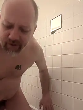 Snapshot of WorthingtonM3 chatting on 03-11-26, 02:39 WorthingtonM3 online show from 03-11-26, 02:39