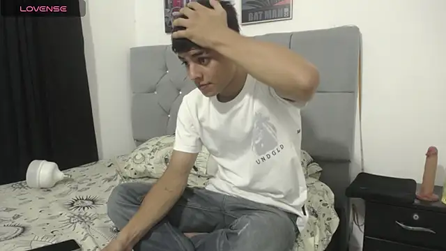 Snapshot of Logan_Jhonson19 chatting on 02-28-26, 02:56 Logan Jhonson19 online show from 02-28-26, 02:56