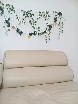 Snapshot of TinnaPeyton chatting on 03-04-26, 05:41 TinnaPeyton online show from 03-04-26, 05:41