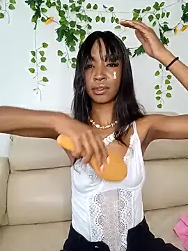 Snapshot of TinnaPeyton chatting on 04-08-26, 05:57 TinnaPeyton online show from 04-08-26, 05:57