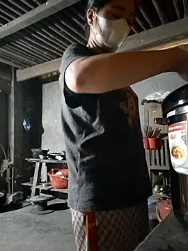 Snapshot of zanh99 chatting on 04-12-26, 11:32 zanh99 online show from 04-12-26, 11:32