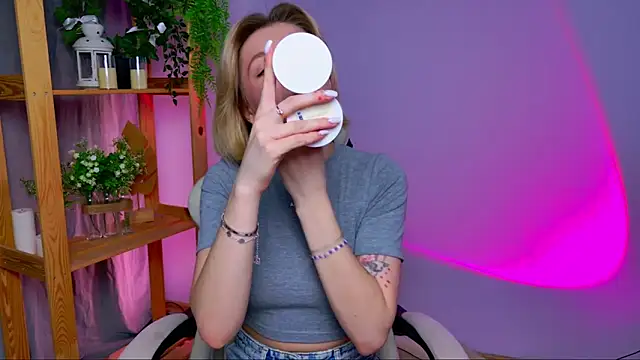 Snapshot of BalerinaCappuccino_ chatting on 03-17-26, 04:50 BalerinaCappuccino online show from 03-17-26, 04:50