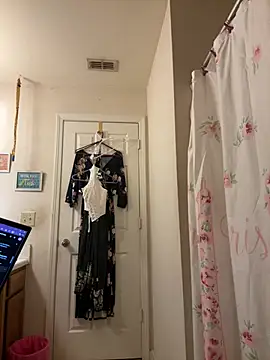 Snapshot of DaddysLakieBaby chatting on 03-12-26, 04:40 DaddysLakieBaby online show from 03-12-26, 04:40