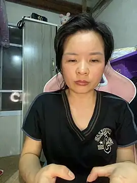 Ivy Trix2 online show from 05-26-26, 01:56