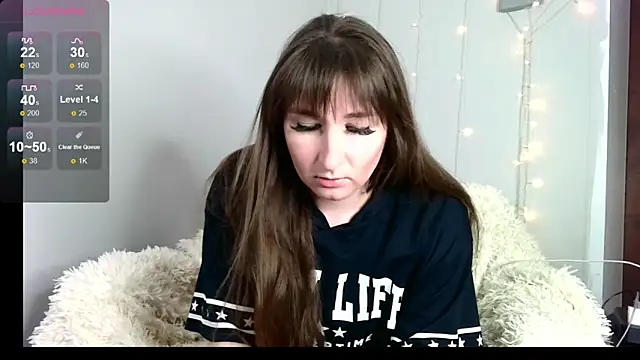 Birdie Kiss online show from 05-12-26, 08:39