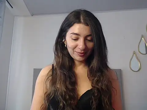 Snapshot of Julietaamado chatting on 06-16-26, 04:31 Julietaamado online show from 06-16-26, 04:31