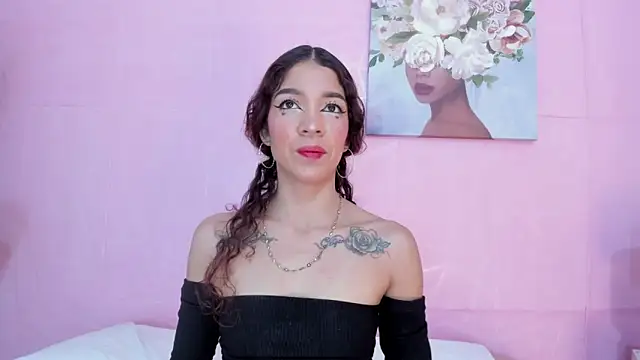 Snapshot of evelyn__rose1 chatting on 03-16-26, 07:18 evelyn rose1 online show from 03-16-26, 07:18