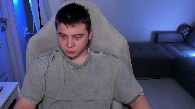 Snapshot of max_sm1th chatting on 02-28-26, 11:28 max sm1th online show from 02-28-26, 11:28