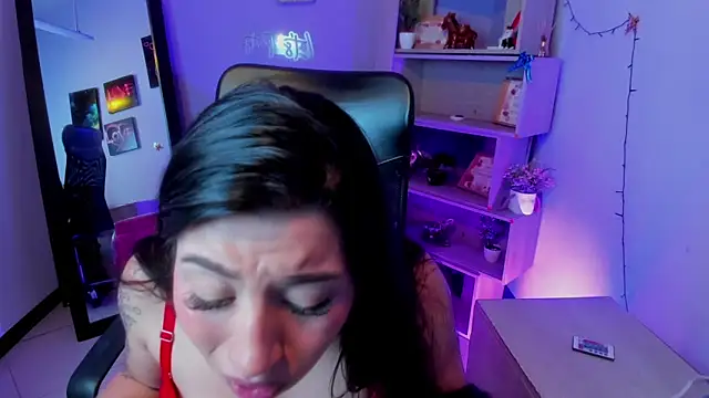 Snapshot of VeronicaCream_ chatting on 03-09-26, 03:21 VeronicaCream online show from 03-09-26, 03:21