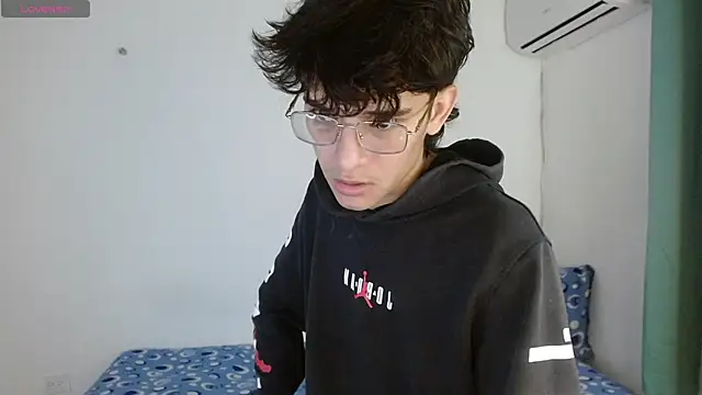 noah millerx online show from 05-05-26, 03:36