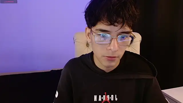 Snapshot of noah_millerx chatting on 07-23-26, 09:13 noah millerx online show from 07-23-26, 09:13